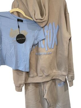 White Fox Boutique 3 piece set hoodie, joggers and baby tee. Tan with baby blue